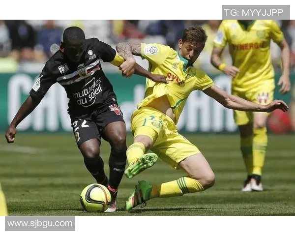 南特主场迎战摩纳哥8月11日精彩对决引发球迷热议 南特主场迎战摩纳哥8月11日精彩对决引发球迷热议